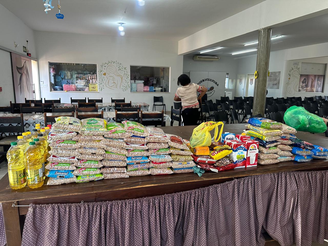 Alimentos arrecadados para ação social